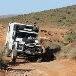 Land Rover Defender 130  w terenie - Blog podróżniczy - PIES PUSTYNI