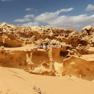 Saharyjskie formacje - Blog podróżniczy - PIES PUSTYNI