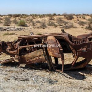 Wrak samochodu w Mauretanii - Blog podróżniczy - PIES PUSTYNI