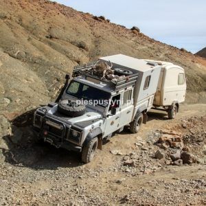 Land Rover Defender 130 – na zakręcie - Blog podróżniczy - PIES PUSTYNI