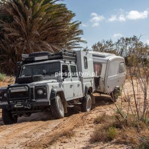 Land Rover Defender 130 – poza szlakiem - Blog podróżniczy - PIES PUSTYNI