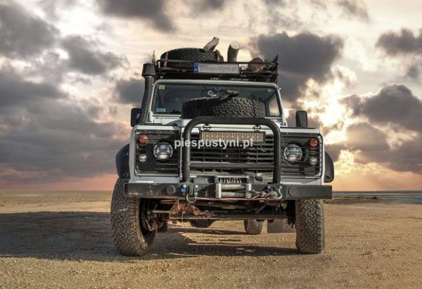 Land Rover Defender 130 nad zatoką - Blog podróżniczy - PIES PUSTYNI