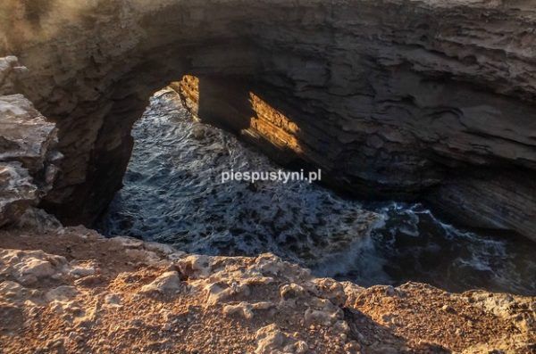 Grotte d’Akhfenir 2 - Blog podróżniczy - PIES PUSTYNI